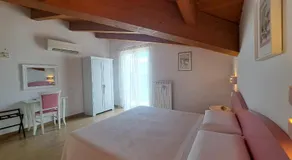 B&B Carlotta - Image 2
