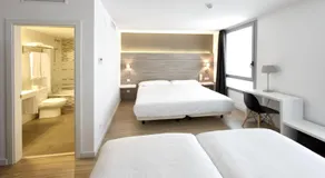 Hotel BESTPRICE Diagonal - Image 2