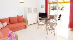 Appartamento totalmente attrezzato con piscina, barbecue e terrazza - Image 2