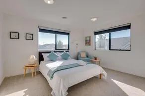 StayAU Cozy Holiday House 4BRM Big Group Tarneit - Image 2