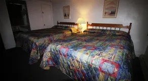 Topaz Lodge - Image 5