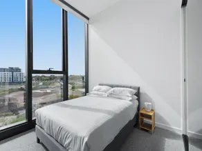 Generous 2-Bed Apartment with Great Amenities - Image 2