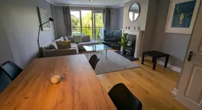 Large Newly updated 3BD Duplex 20Min to Airport - Image 3