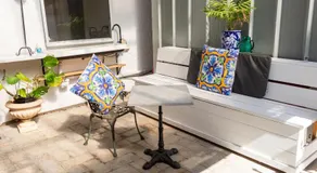Secluded Hackney Cottage Near Botanic Gardens with Free Parking - Koala Stay - Image 3