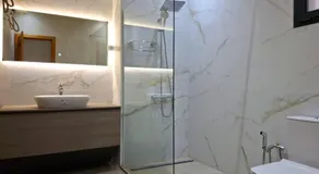 Elegant 3-room apartment - Image 2
