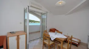 Apartamento vacacional con barbacoa y terraza | Vistas al mar - Image 2
