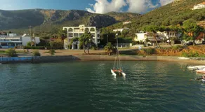 Antikyra Beach Hotel - Image 3