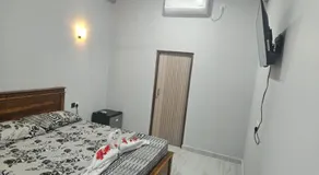 Tropical Inn Hotel - Image 2