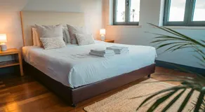 Villa Caparica Hostel - Image 2