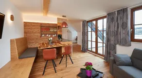Brunnwirt ESSEN & WOHNEN - Image 2