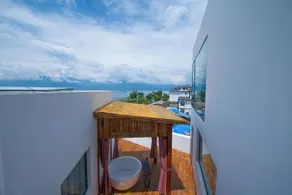 Hujing Seaview Hotel - Image 2