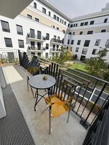 Cosy Home By Dream Apartments - Image 3