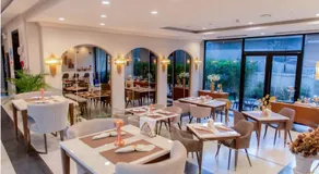 Carrara Hotel Hatyai - Image 3