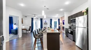 Upscale 1br Pool&gym Utsa Centrally Located! - Image 3
