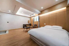 Lime Hotel - Image 2