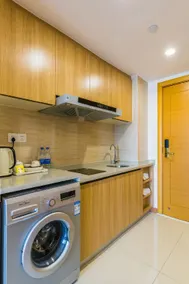 Foshan Fuyaxuan Apartment (Midea Headquarters Store) - Image 3