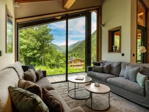 Contemporary Mountain Chalet for 10 Guests - Image 2
