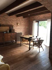Casa con hermoso parque - Image 1