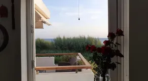 Breezy summer maisonette with exciting view - Image 3