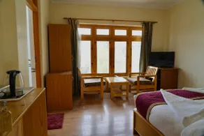 Kunga Hotel - Image 2