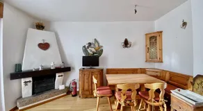 Cozy 3 bedroom in amazing location - Image 5