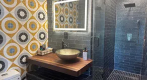 NEW! Urban Oasis, Chic 3-BR 2-BA Corner Unit, Steps Away from NYC! - Image 2