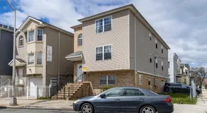 Huge 3BR Urban Gem just 3 miles to NYC plus Free Parking - Image 4