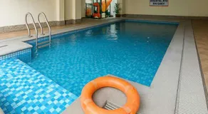 Close by the airports and tourist attractions - Image 3