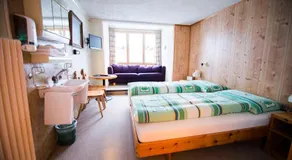 Hotel Hold - Image 2