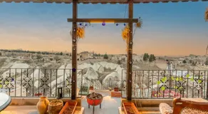 World Cave House - Hotel & Swimming Pool - Image 3