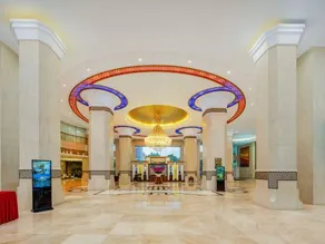 City Hotel - Image 2