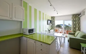 Apartamentos Salles Beach - Image 1