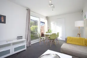 Sleek 2BD House with Garden Heart of Guildford - Image 4