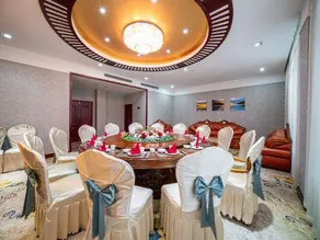 Quantai Hotel - Image 5