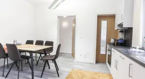 Apart Hackl - Image 3