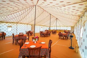 Om Desert Resort - Image 2