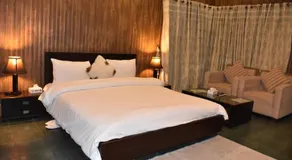 Safari Club 2 Bahria Town - Image 2