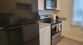 Close to everything in Tacoma! - Image 3