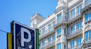Exclusive quietness in the heart of Madrid with Public Parking, Breakfast, 2 bathrooms - Image 4