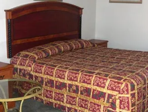 Bestway Inn - Image 3