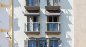 The Beach House Studios & Suites - Image 2