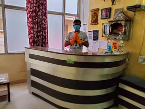 OYO Flagship Hotel Paras - Image 2