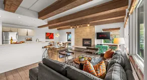 Rustic-Contemporary 3Br With Great Views Condo - Image 3