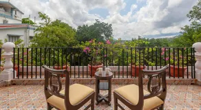 StayVista's Fairfield Villa - A green lawn and charming orchard await your retreat - Image 5