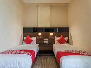 OYO 12360 Hotel Eco Stay - Image 2