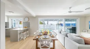Ash Haven, 19 Ash St - views, pool, air con, boat parking, Wi-Fi - Image 2