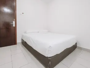 A Hotel Desker - Image 2