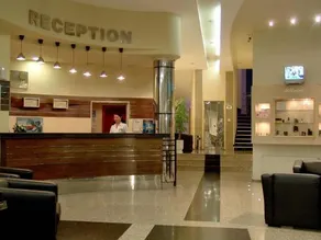 Mirage Hotel - Image 2