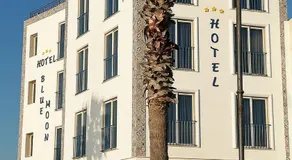 Blue Moon Hotel - Image 4