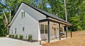 Secluded 3BR Cabin Lake Access & Resort Perks - Image 5